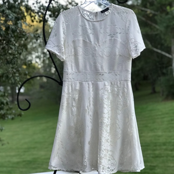 TOPSHOP Ivory/Cream Short Sleeve Floral Lace Dress | M - Picture 4 of 16